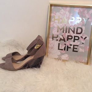 Taupe wedges